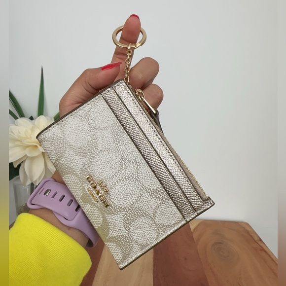 NWT Coach Mini Skinny Id Case In Signature Canvas - Picture 1 of 5